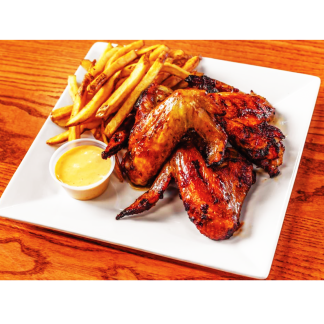 BBQ or Jerk Chicken Wings with Chips