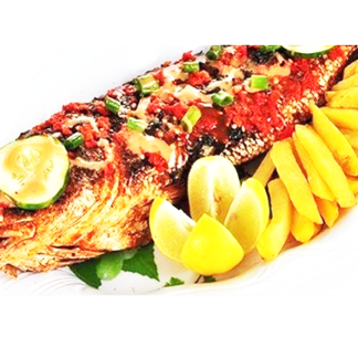 crispy golden croaker fish with chips